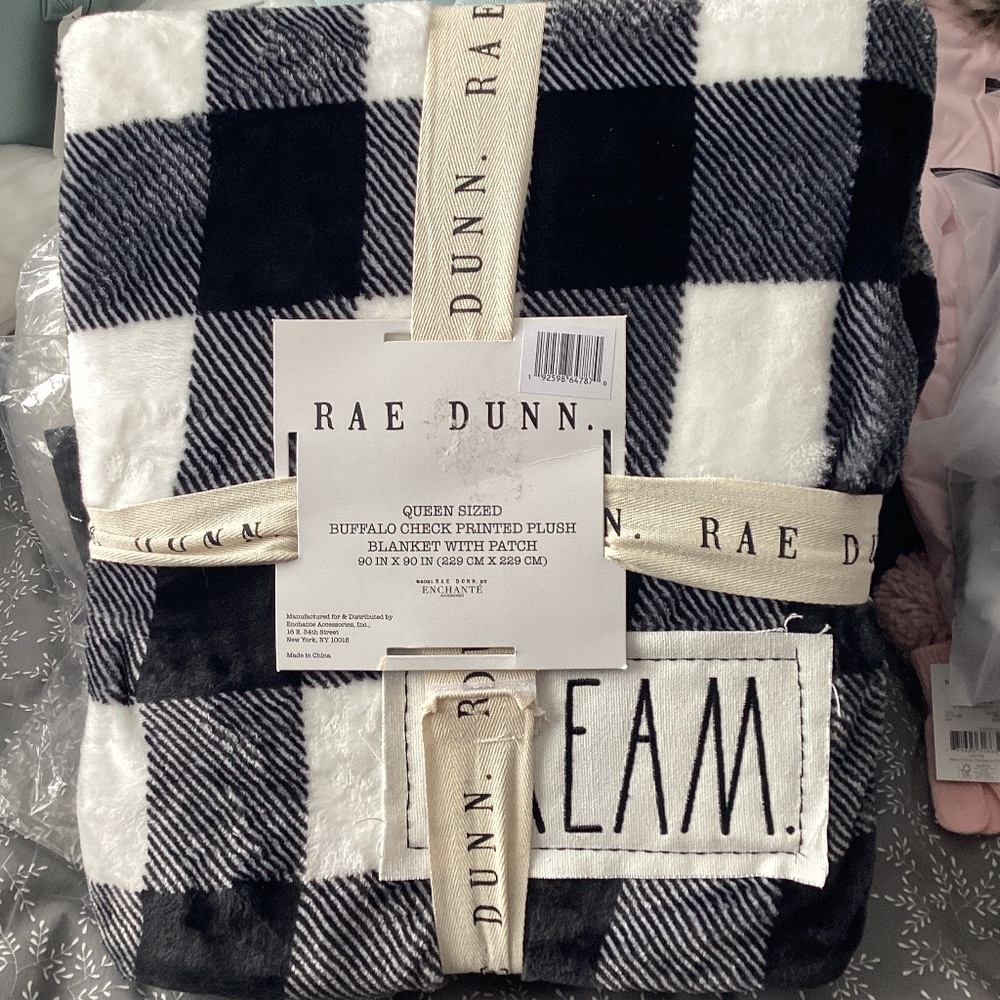 Rae Dunn Dream queen sized buffalo plush blanket